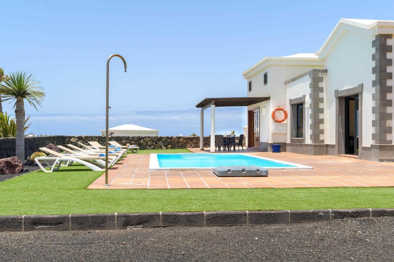 Villa Esterlicia Playa Blanca  Buitenkant foto